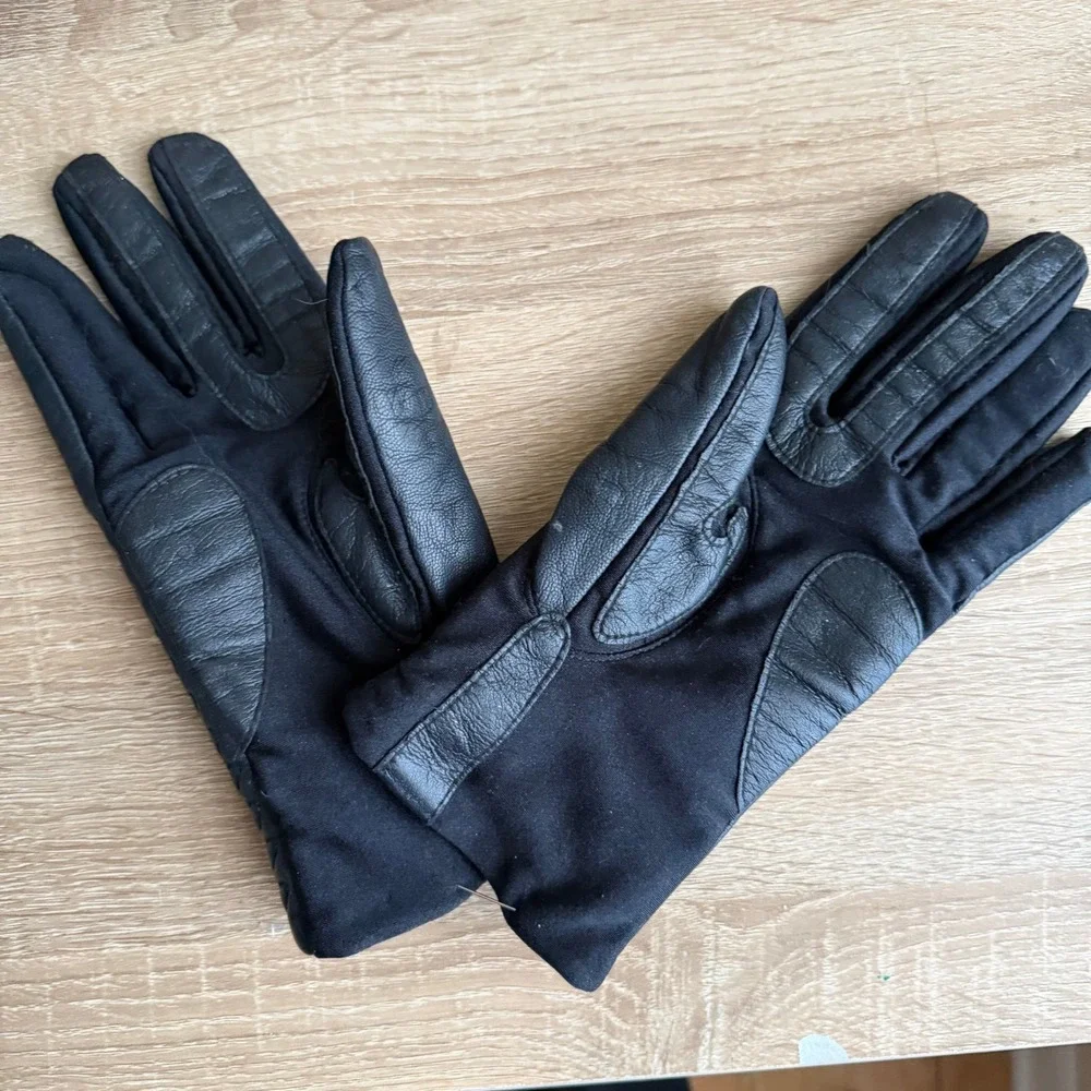 Womens Black Genuine Leather Quilted Scroll Gloves Spandex Palm M/L 56758